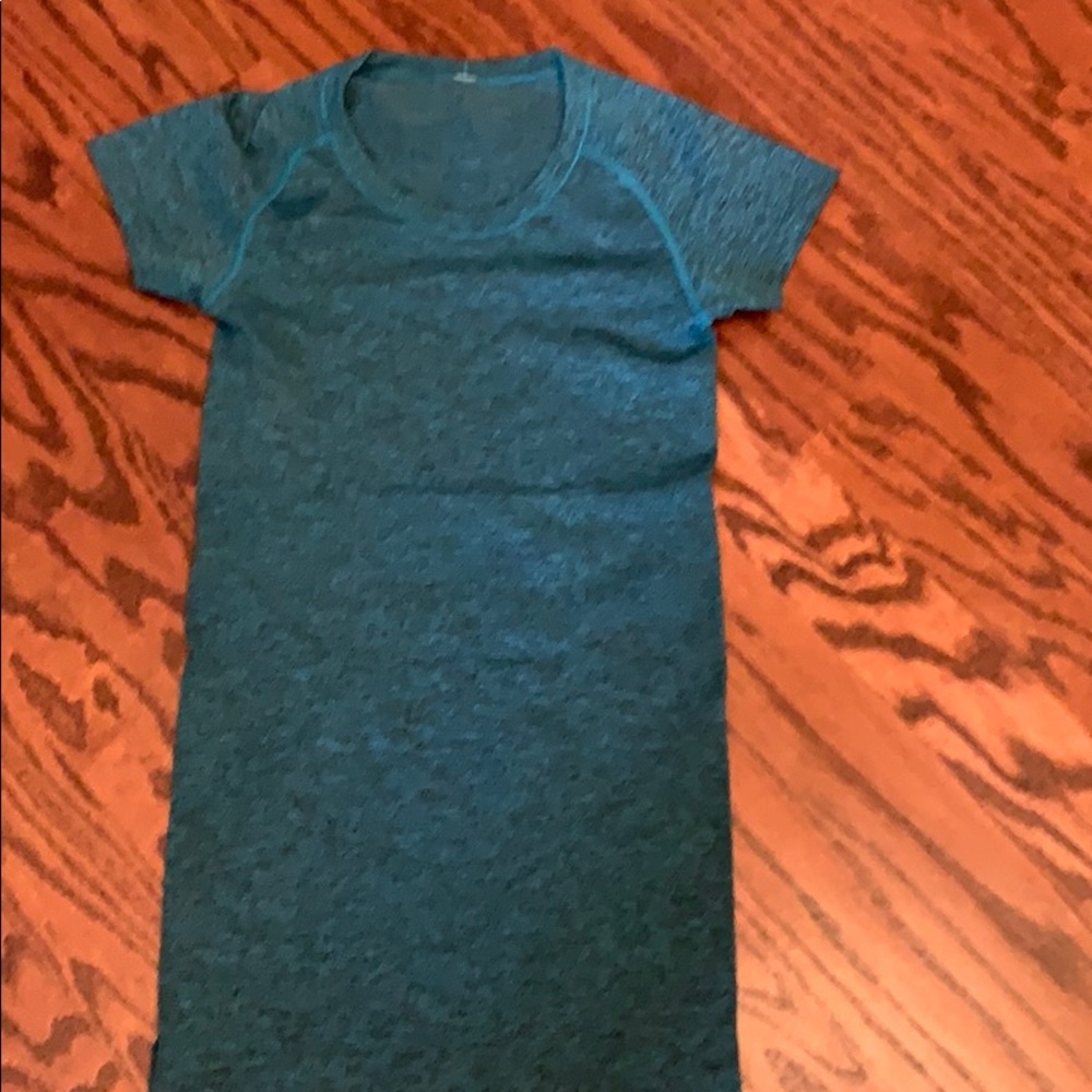 Lulu top size 2